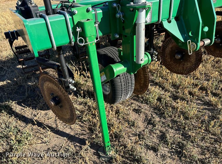 image for item DH1760 Great Plains Sub-Soiler 1300  ripper