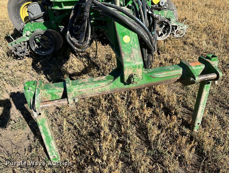 image for item DH1768 2013 John Deere 1770NT  no-till planter
