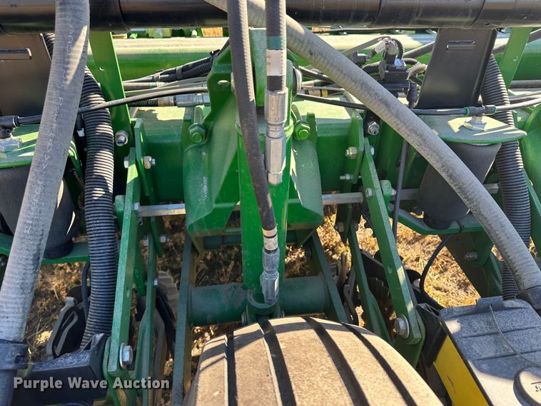 image for item DH1768 2013 John Deere 1770NT  no-till planter