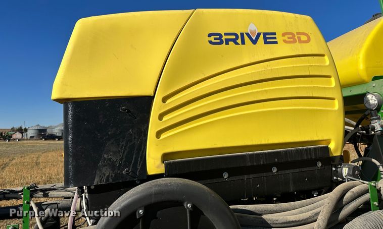 image for item DH1768 2013 John Deere 1770NT  no-till planter