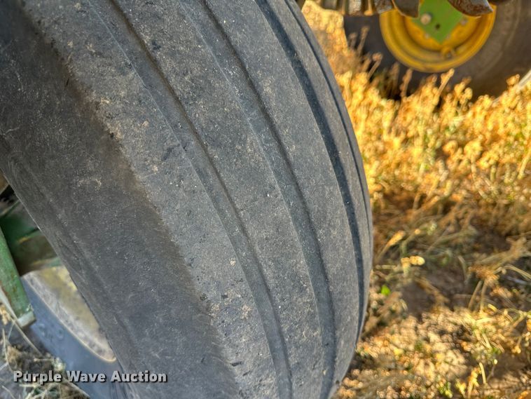 image for item DH1768 2013 John Deere 1770NT  no-till planter