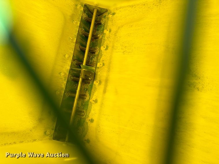 image for item DH1768 2013 John Deere 1770NT  no-till planter