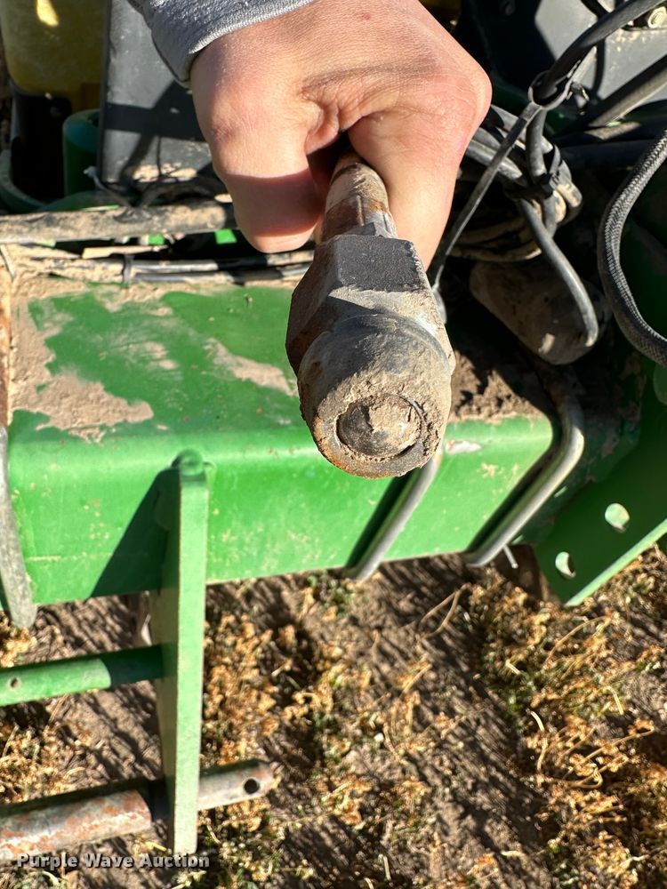 image for item DH1769 John Deere 7300  no-till planter