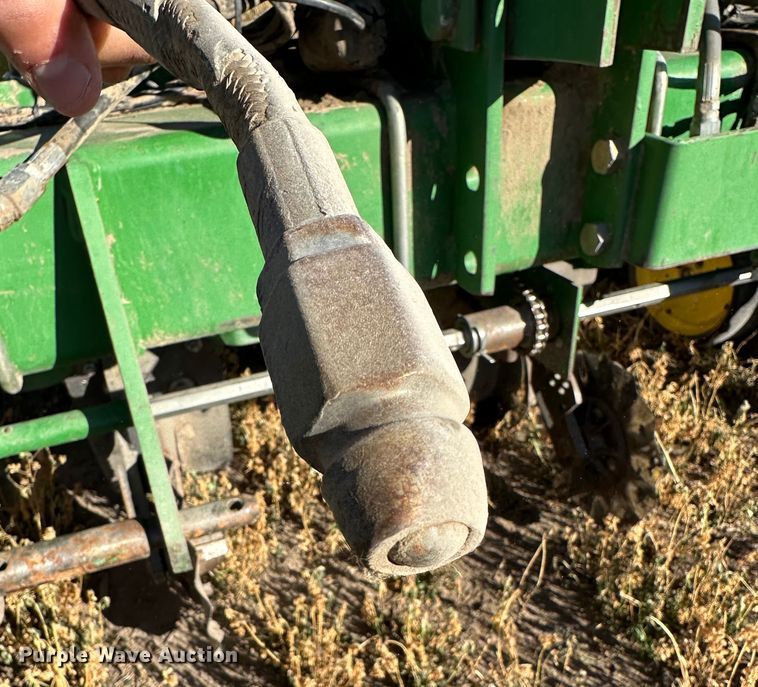image for item DH1769 John Deere 7300  no-till planter