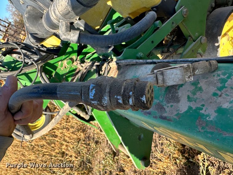 image for item DH1769 John Deere 7300  no-till planter