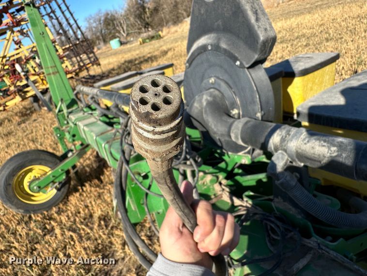 image for item DH1769 John Deere 7300  no-till planter