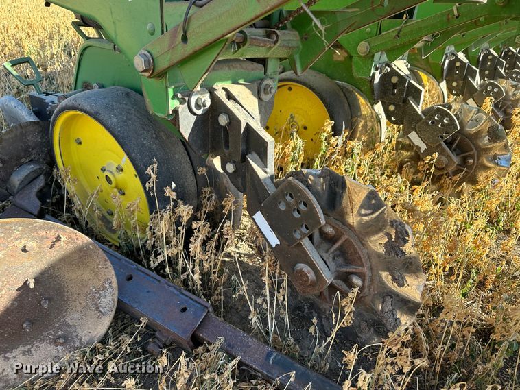 image for item DH1769 John Deere 7300  no-till planter