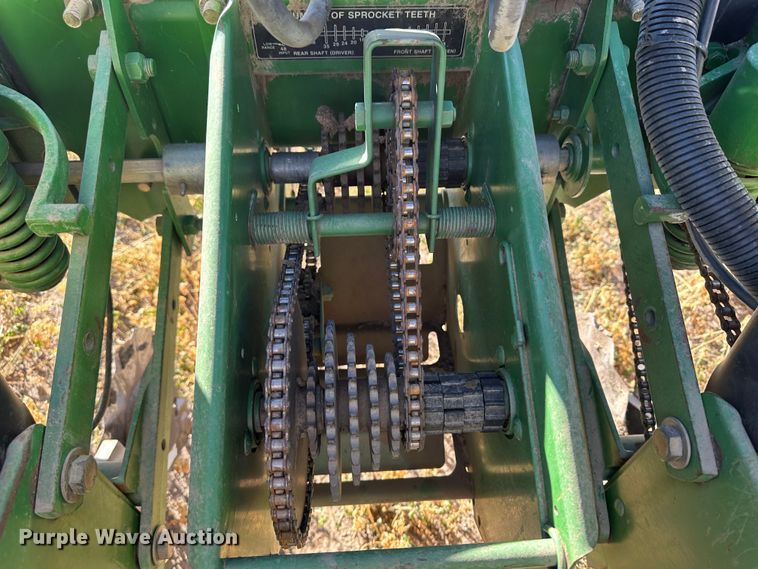 image for item DH1769 John Deere 7300  no-till planter