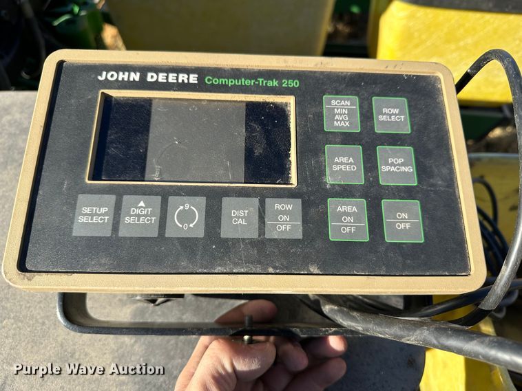 image for item DH1769 John Deere 7300  no-till planter