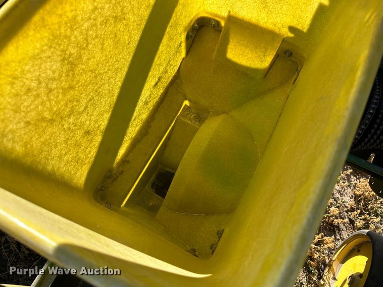 image for item DH1769 John Deere 7300  no-till planter