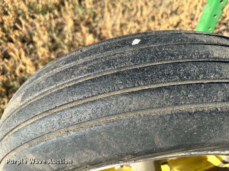 image for item DH1769 John Deere 7300  no-till planter