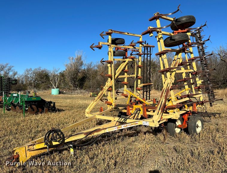 image for item DH1770 Kent 6330  field cultivator