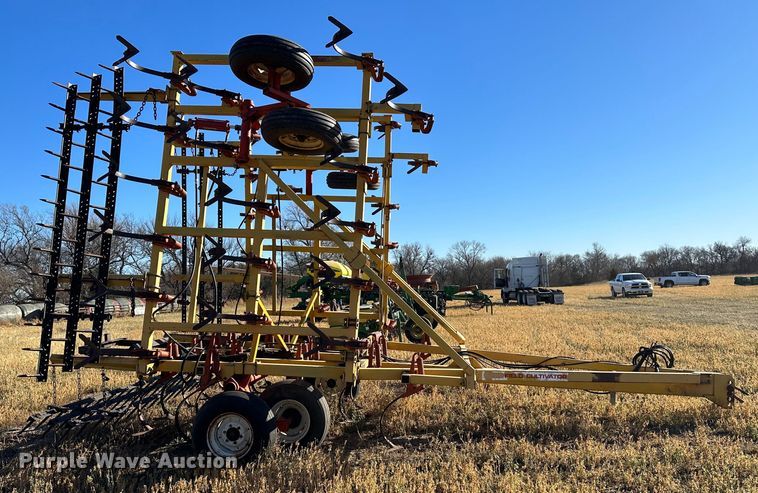 image for item DH1770 Kent 6330  field cultivator