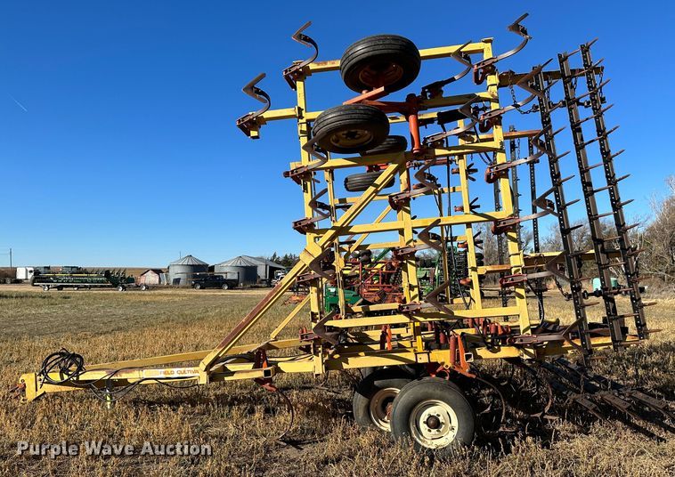 image for item DH1770 Kent 6330  field cultivator