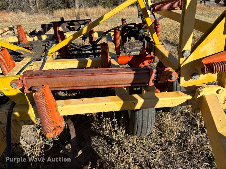 image for item DH1770 Kent 6330  field cultivator