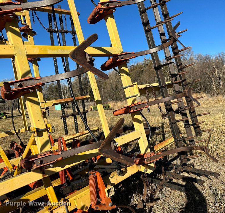 image for item DH1770 Kent 6330  field cultivator