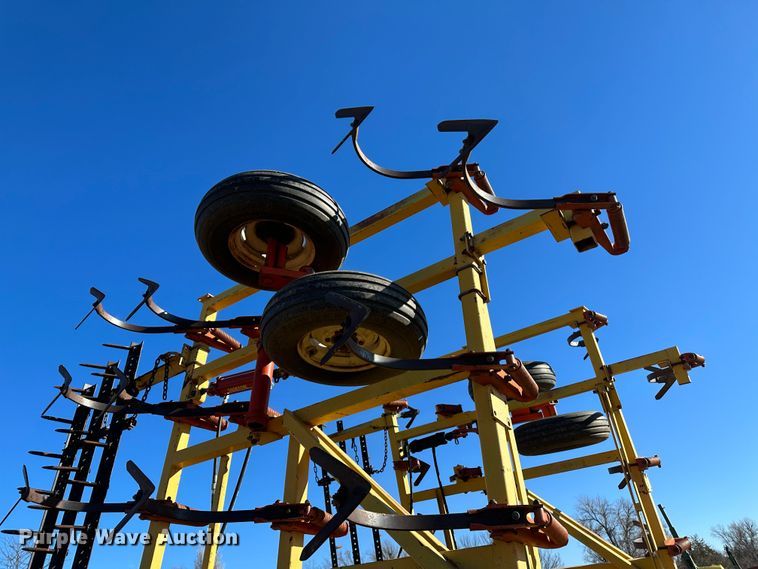 image for item DH1770 Kent 6330  field cultivator