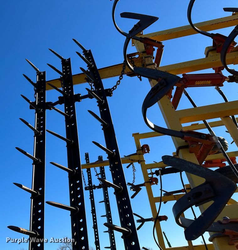 image for item DH1770 Kent 6330  field cultivator