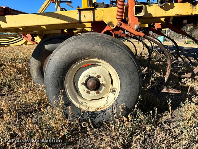 image for item DH1770 Kent 6330  field cultivator