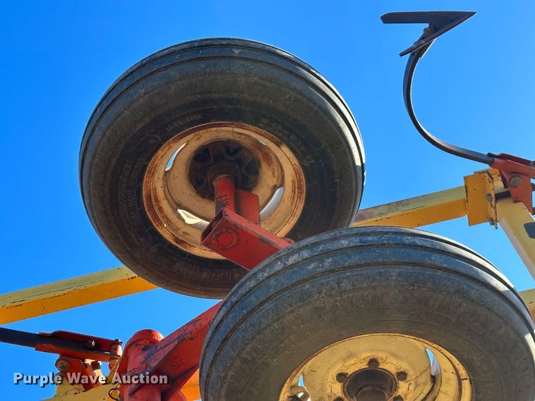 image for item DH1770 Kent 6330  field cultivator