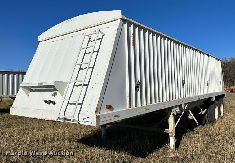 image for item DH1771 1997 DMF GT-2-30  grain trailer