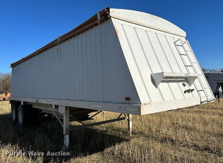 image for item DH1771 1997 DMF GT-2-30  grain trailer
