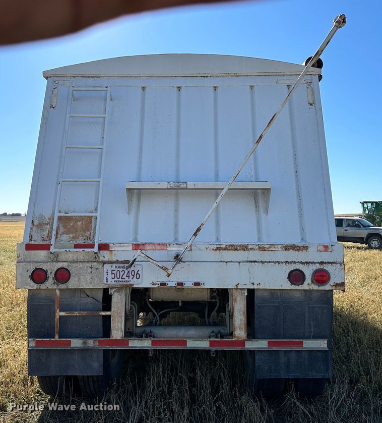 image for item DH1771 1997 DMF GT-2-30  grain trailer