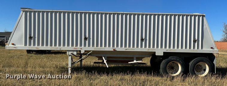 image for item DH1771 1997 DMF GT-2-30  grain trailer