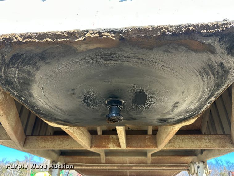 image for item DH1771 1997 DMF GT-2-30  grain trailer