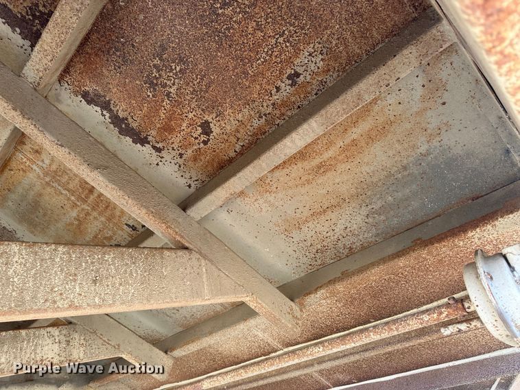 image for item DH1771 1997 DMF GT-2-30  grain trailer