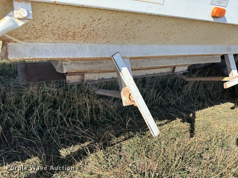 image for item DH1771 1997 DMF GT-2-30  grain trailer