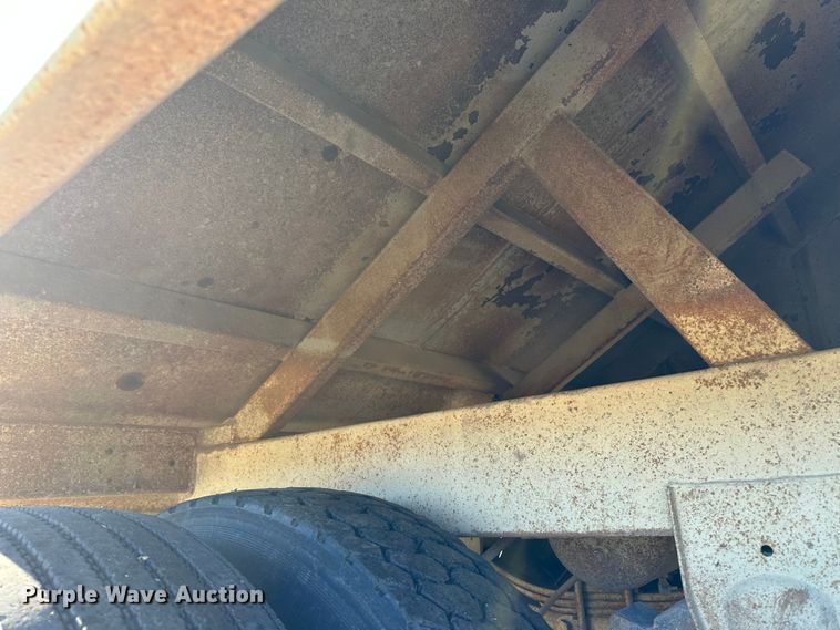 image for item DH1771 1997 DMF GT-2-30  grain trailer