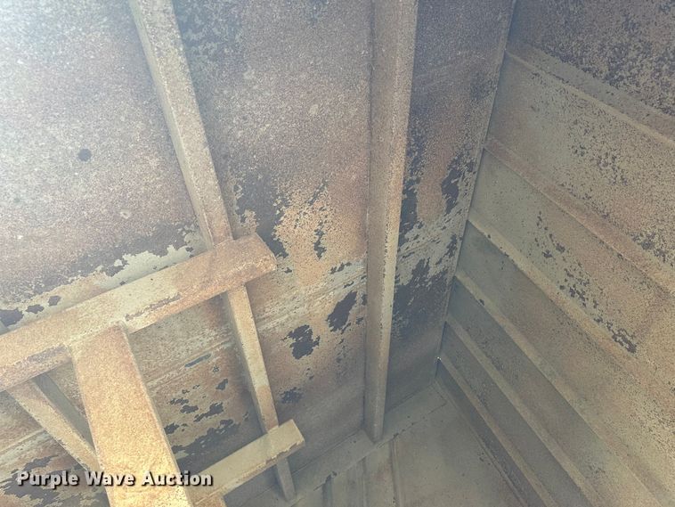 image for item DH1771 1997 DMF GT-2-30  grain trailer