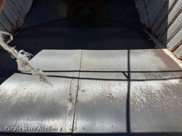 image for item DH1771 1997 DMF GT-2-30  grain trailer