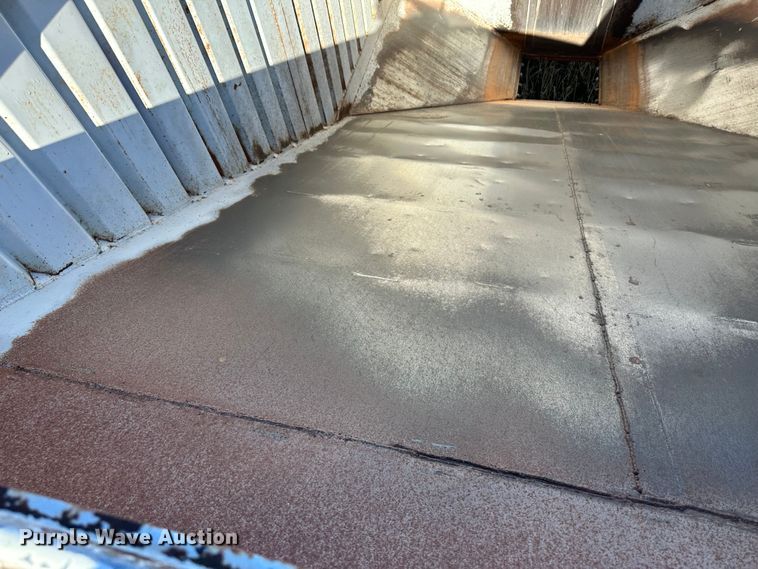 image for item DH1771 1997 DMF GT-2-30  grain trailer