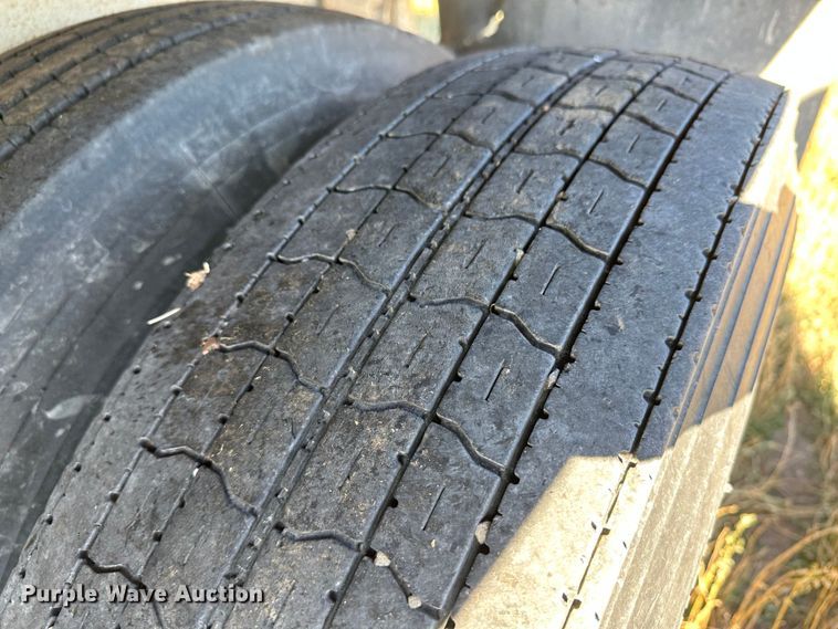 image for item DH1771 1997 DMF GT-2-30  grain trailer