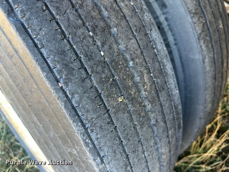 image for item DH1771 1997 DMF GT-2-30  grain trailer