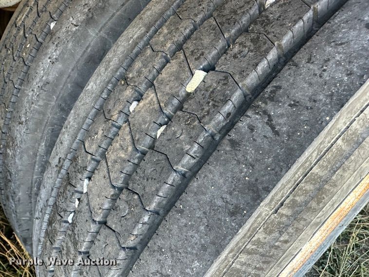 image for item DH1771 1997 DMF GT-2-30  grain trailer