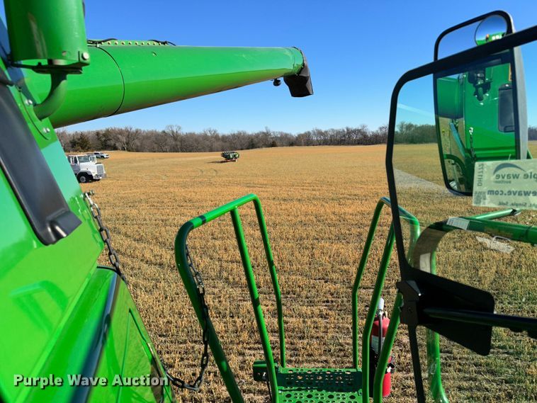 image for item DH1772 2011 John Deere 9770 STS  combine