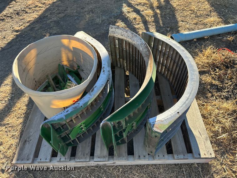 image for item DH1772 2011 John Deere 9770 STS  combine