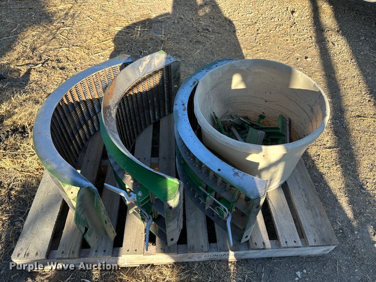 image for item DH1772 2011 John Deere 9770 STS  combine