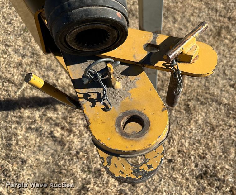 image for item DH1775 2010 Vermeer 605 Super M  round baler