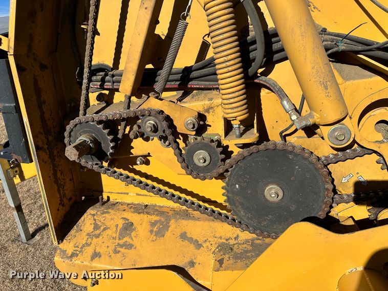 image for item DH1775 2010 Vermeer 605 Super M  round baler