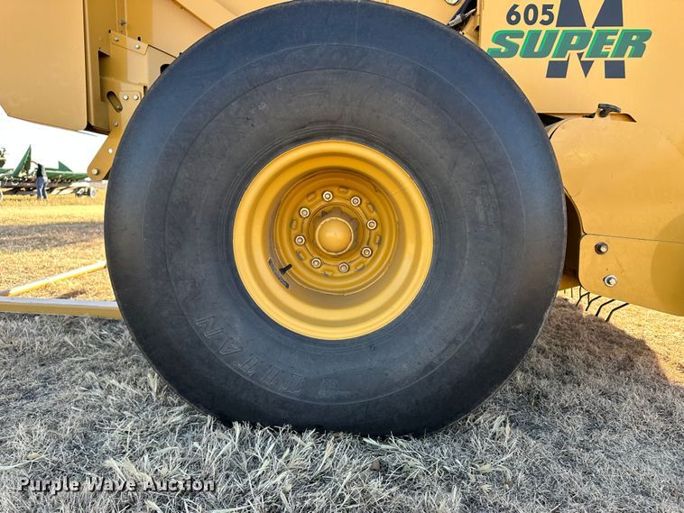 image for item DH1775 2010 Vermeer 605 Super M  round baler