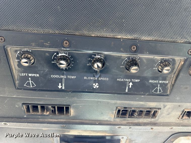 image for item DH1776 1982 John Deere 4840  tractor