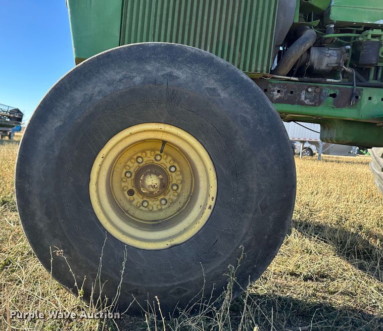 image for item DH1776 1982 John Deere 4840  tractor