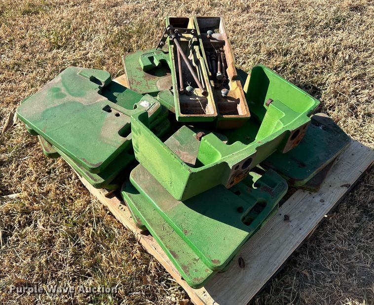 image for item DH1776 1982 John Deere 4840  tractor