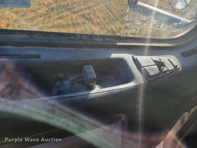 image for item DH1777 2005 Volvo VN  semi truck