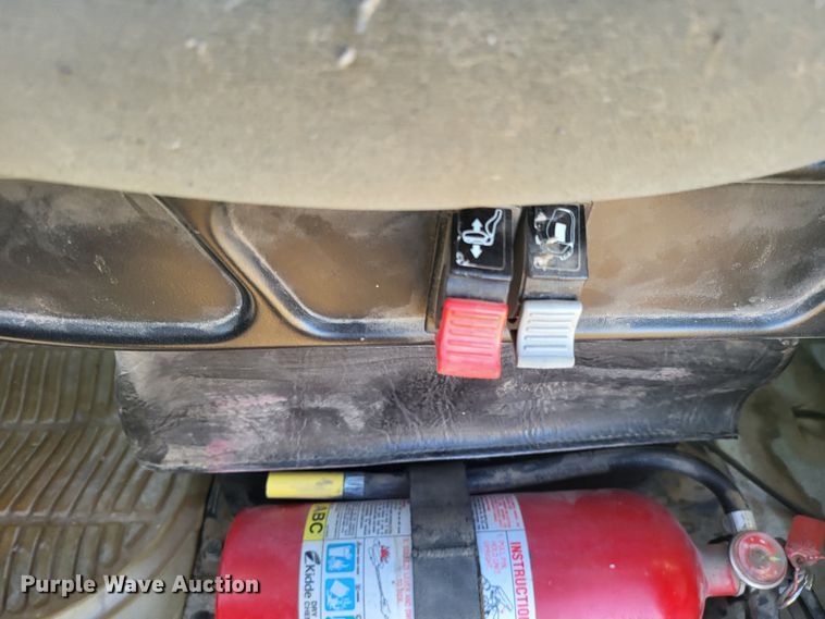 image for item DH1777 2005 Volvo VN  semi truck