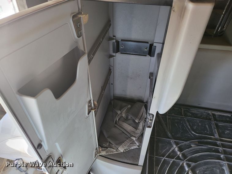 image for item DH1777 2005 Volvo VN  semi truck